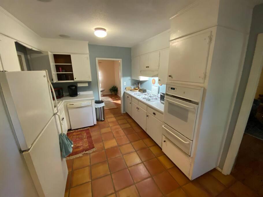 Whole House In Athens, Private, Fenced, Convenient, Close To Downtown Exterior photo